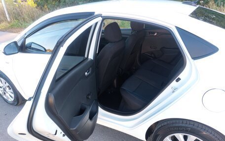 Hyundai Solaris II рестайлинг, 2017 год, 1 150 000 рублей, 10 фотография