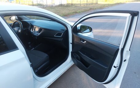 Hyundai Solaris II рестайлинг, 2017 год, 1 150 000 рублей, 8 фотография