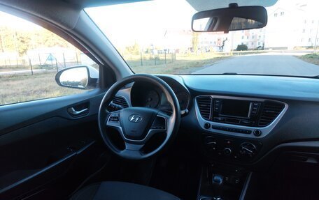 Hyundai Solaris II рестайлинг, 2017 год, 1 150 000 рублей, 18 фотография