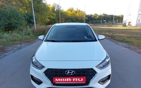 Hyundai Solaris II рестайлинг, 2017 год, 1 150 000 рублей, 12 фотография