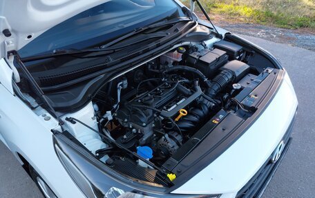 Hyundai Solaris II рестайлинг, 2017 год, 1 150 000 рублей, 28 фотография