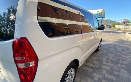 Hyundai H-1 II рестайлинг, 2018 год, 2 300 000 рублей, 8 фотография