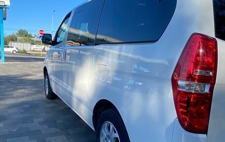 Hyundai H-1 II рестайлинг, 2018 год, 2 300 000 рублей, 5 фотография