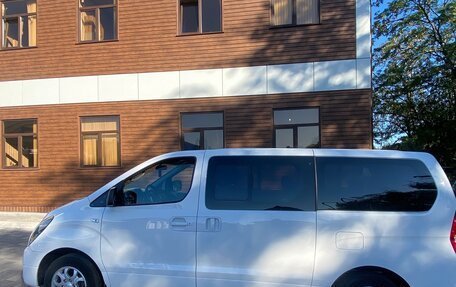 Hyundai H-1 II рестайлинг, 2018 год, 2 300 000 рублей, 13 фотография