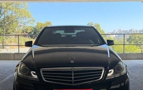 Mercedes-Benz C-Класс, 2011 год, 1 300 000 рублей, 1 фотография
