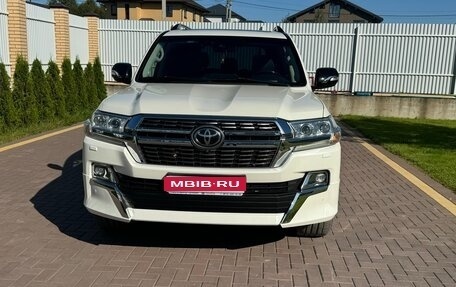 Toyota Land Cruiser 200, 2019 год, 8 500 000 рублей, 1 фотография
