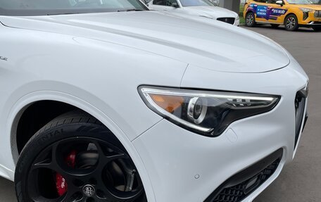 Alfa Romeo Stelvio, 2022 год, 3 990 000 рублей, 2 фотография