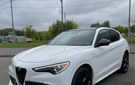 Alfa Romeo Stelvio, 2022 год, 3 990 000 рублей, 7 фотография