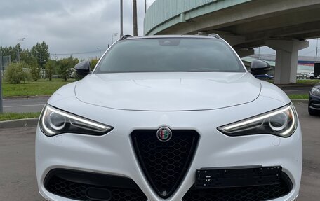 Alfa Romeo Stelvio, 2022 год, 3 990 000 рублей, 8 фотография