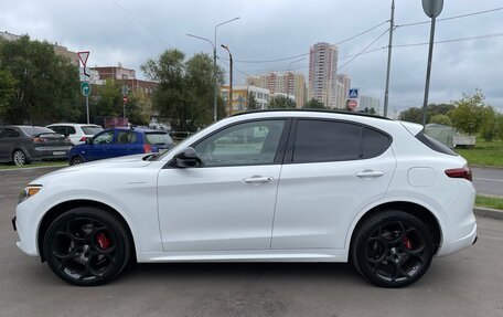Alfa Romeo Stelvio, 2022 год, 3 990 000 рублей, 9 фотография