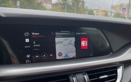 Alfa Romeo Stelvio, 2022 год, 3 990 000 рублей, 18 фотография