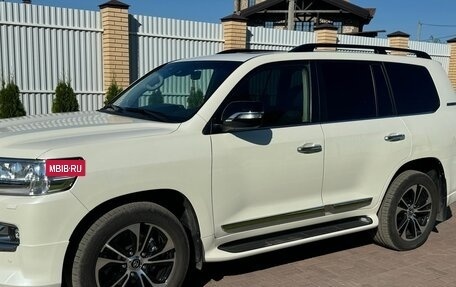 Toyota Land Cruiser 200, 2019 год, 8 500 000 рублей, 2 фотография