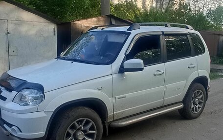 Chevrolet Niva I рестайлинг, 2012 год, 560 000 рублей, 2 фотография