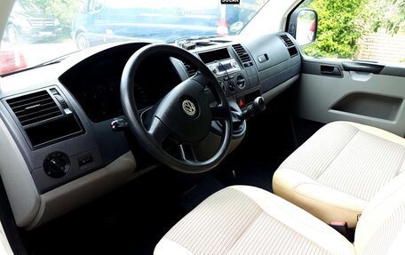 Volkswagen Transporter T5 рестайлинг, 2009 год, 900 000 рублей, 2 фотография