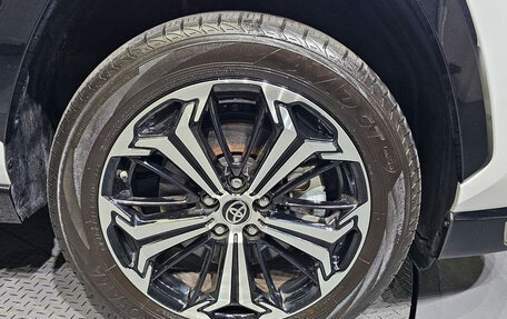 Toyota RAV4, 2023 год, 3 991 374 рублей, 16 фотография