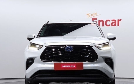 Toyota Highlander, 2023 год, 4 637 427 рублей, 3 фотография