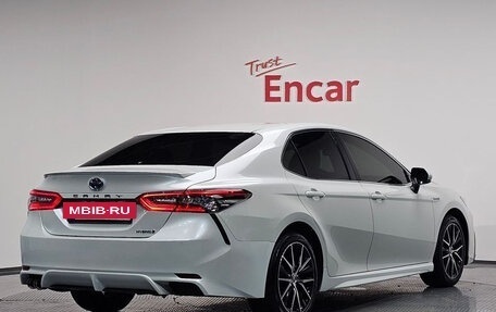 Toyota Camry, 2023 год, 3 189 788 рублей, 2 фотография