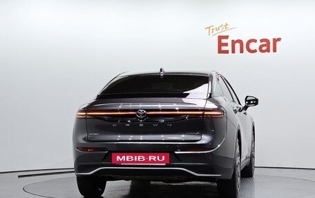 Toyota Crown, 2023 год, 3 889 680 рублей, 4 фотография