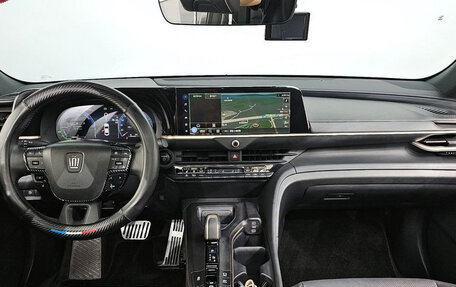 Toyota Crown, 2023 год, 3 889 680 рублей, 18 фотография