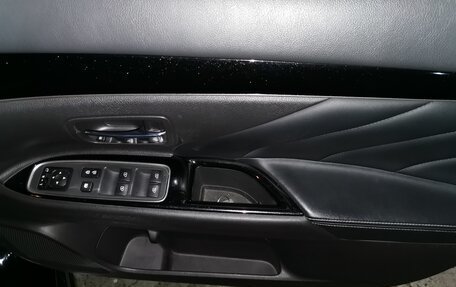 Mitsubishi Outlander III рестайлинг 3, 2019 год, 3 100 000 рублей, 3 фотография