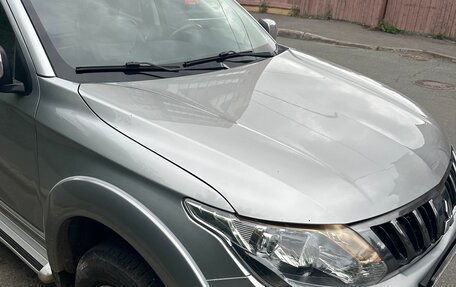 Mitsubishi L200 IV рестайлинг, 2017 год, 2 450 000 рублей, 2 фотография