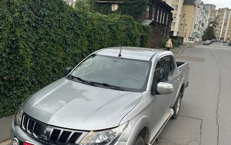 Mitsubishi L200 IV рестайлинг, 2017 год, 2 450 000 рублей, 3 фотография