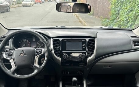 Mitsubishi L200 IV рестайлинг, 2017 год, 2 450 000 рублей, 14 фотография