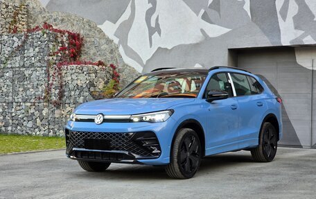 Volkswagen Tiguan, 2024 год, 4 300 000 рублей, 1 фотография