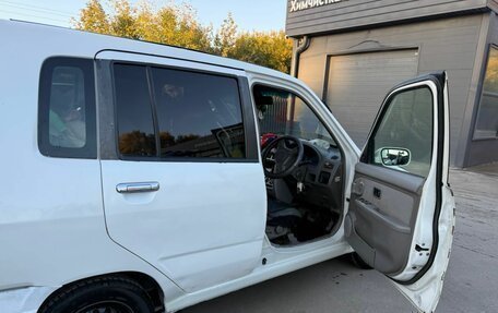 Nissan Cube II, 2001 год, 350 000 рублей, 10 фотография