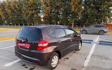 Honda Fit III, 2011 год, 765 000 рублей, 2 фотография