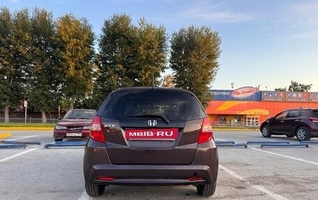 Honda Fit III, 2011 год, 765 000 рублей, 4 фотография