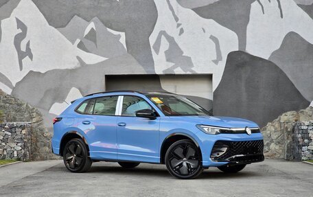 Volkswagen Tiguan, 2024 год, 4 300 000 рублей, 3 фотография