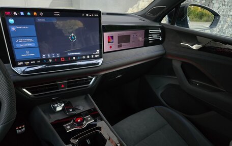 Volkswagen Tiguan, 2024 год, 4 300 000 рублей, 18 фотография
