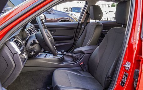 BMW 3 серия, 2018 год, 1 750 000 рублей, 10 фотография