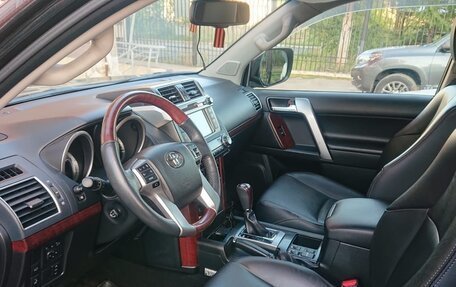 Toyota Land Cruiser Prado 150 рестайлинг 2, 2016 год, 4 500 000 рублей, 3 фотография