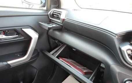 Toyota Raize I, 2022 год, 1 160 000 рублей, 12 фотография