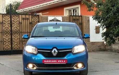 Renault Logan II, 2015 год, 750 000 рублей, 2 фотография