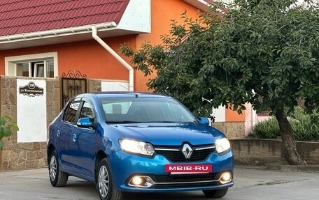 Renault Logan II, 2015 год, 750 000 рублей, 3 фотография