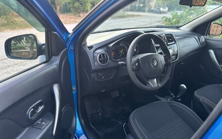 Renault Logan II, 2015 год, 750 000 рублей, 10 фотография