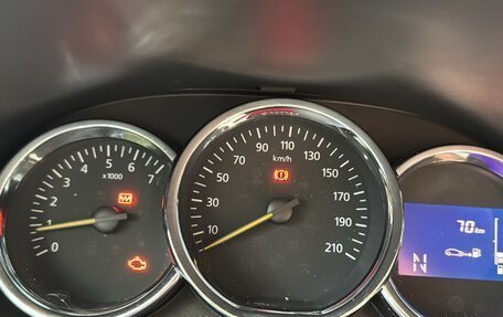 Renault Logan II, 2015 год, 750 000 рублей, 12 фотография