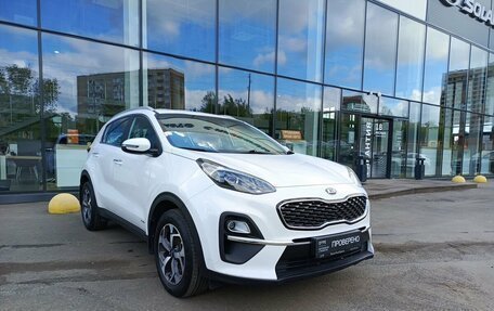 KIA Sportage IV рестайлинг, 2020 год, 2 415 000 рублей, 3 фотография