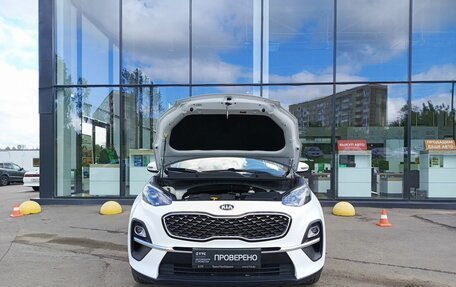 KIA Sportage IV рестайлинг, 2020 год, 2 415 000 рублей, 10 фотография