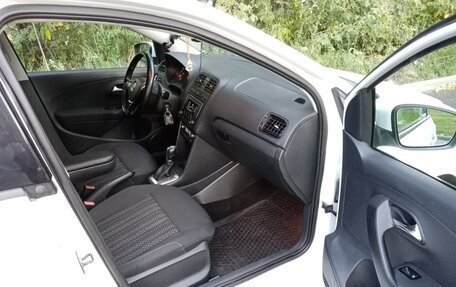 Volkswagen Polo VI (EU Market), 2018 год, 1 100 000 рублей, 6 фотография