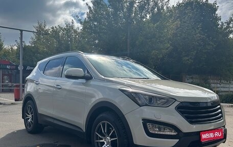 Hyundai Santa Fe III рестайлинг, 2014 год, 2 350 000 рублей, 1 фотография