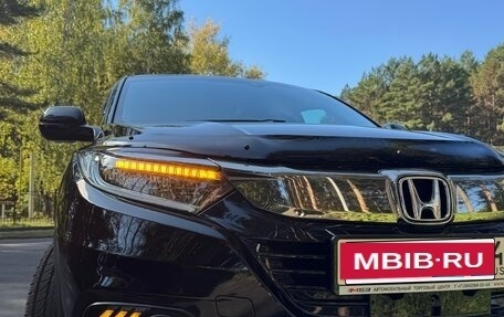 Honda Vezel, 2020 год, 2 150 000 рублей, 10 фотография