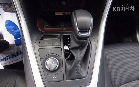 Toyota RAV4, 2022 год, 2 450 013 рублей, 9 фотография