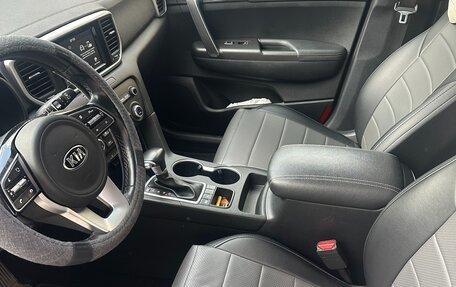KIA Sportage IV рестайлинг, 2020 год, 2 449 000 рублей, 3 фотография