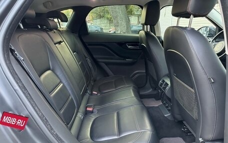Jaguar F-Pace, 2017 год, 3 095 000 рублей, 18 фотография