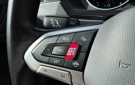 Volkswagen Tiguan II, 2021 год, 2 700 000 рублей, 17 фотография