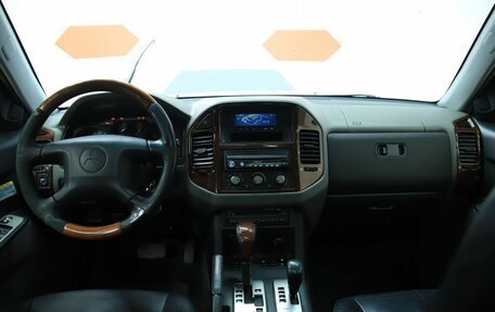 Mitsubishi Pajero III рестайлинг, 2005 год, 720 000 рублей, 15 фотография